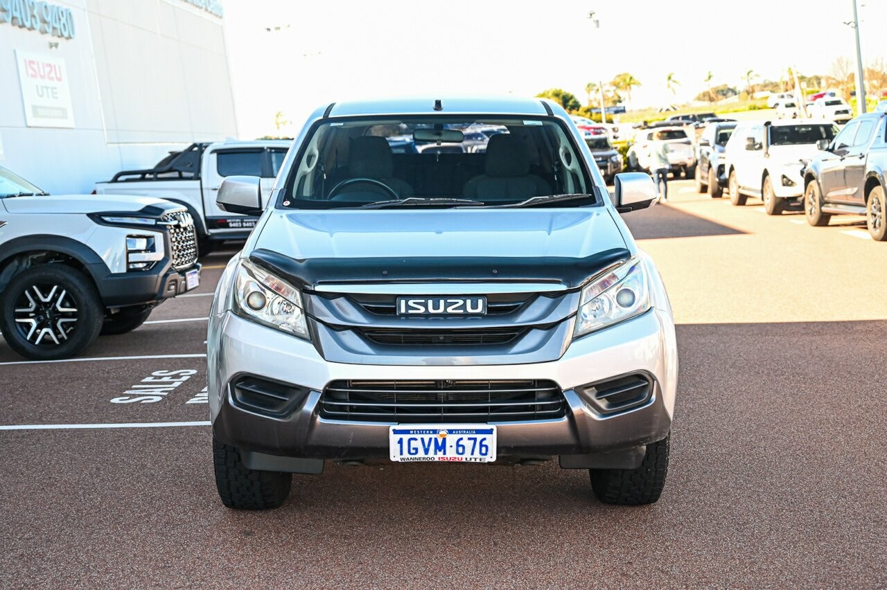 Isuzu Mu-x image 3