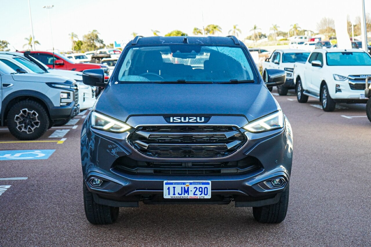 Isuzu Mu-x image 3