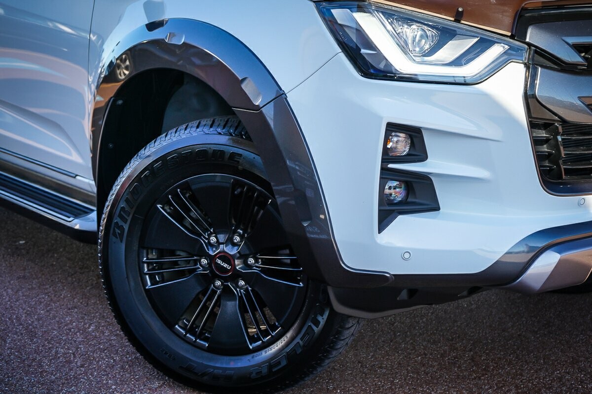 Isuzu D-max image 2