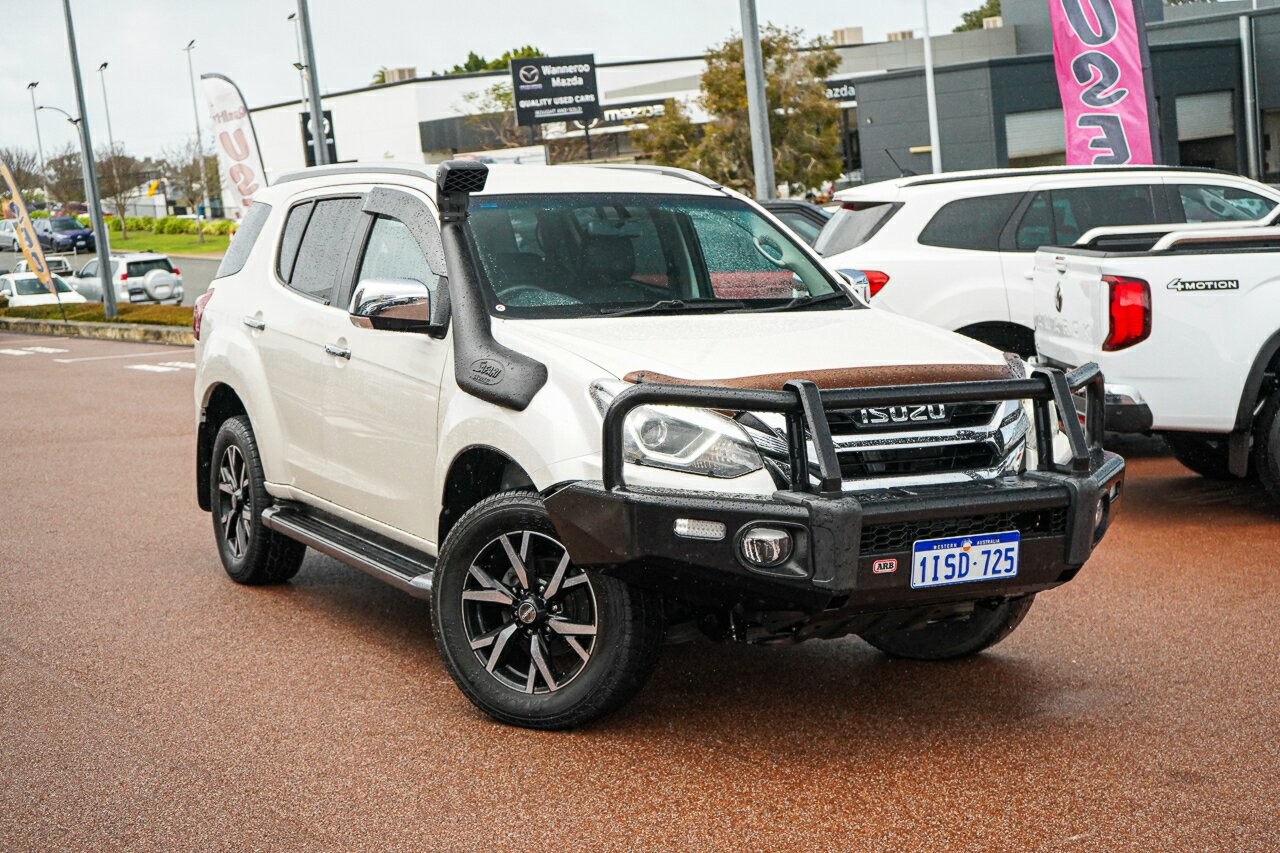 Isuzu Mu-x image 1