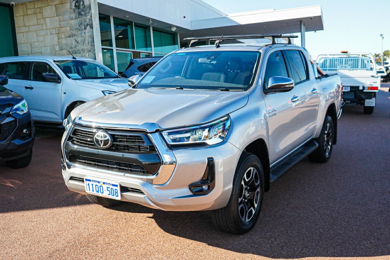 Toyota Hilux image 4