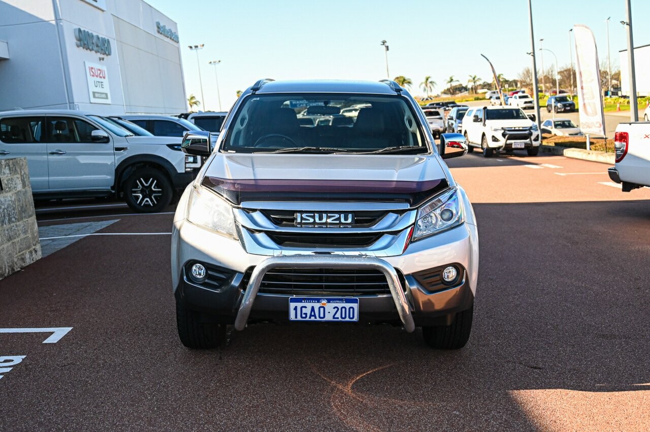 Isuzu Mu-x image 3