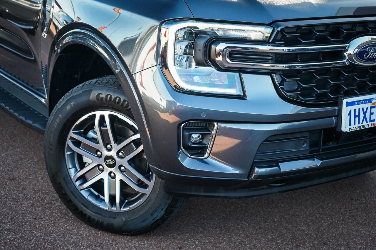 Ford Everest image 2