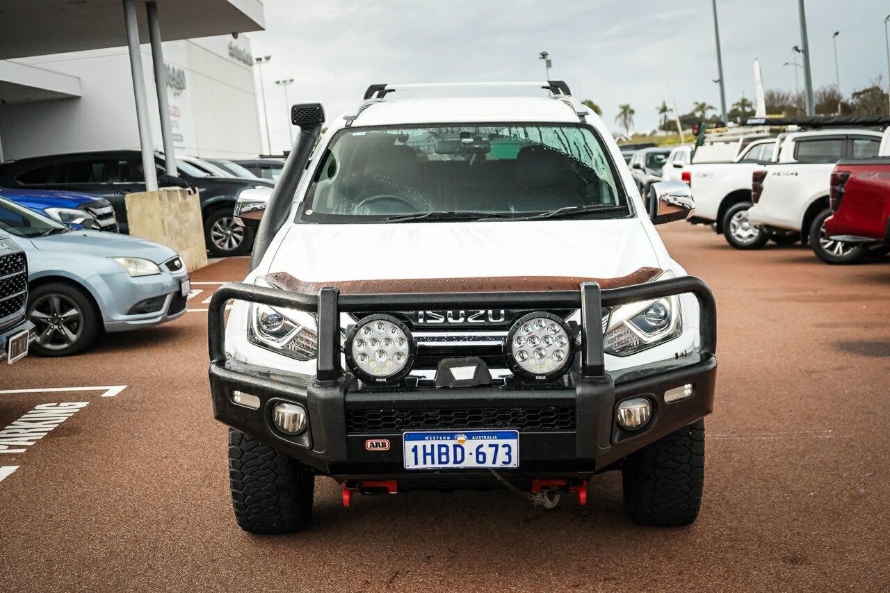 Isuzu Mu-x image 3