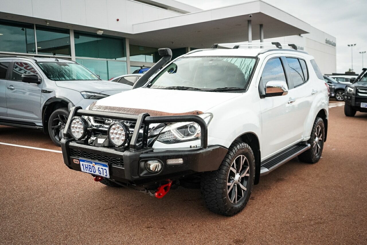 Isuzu Mu-x image 4