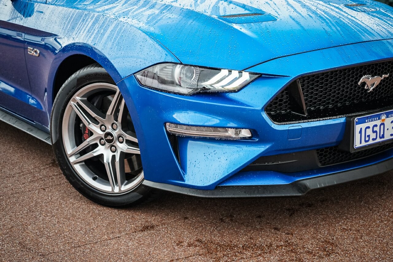 Ford Mustang image 2