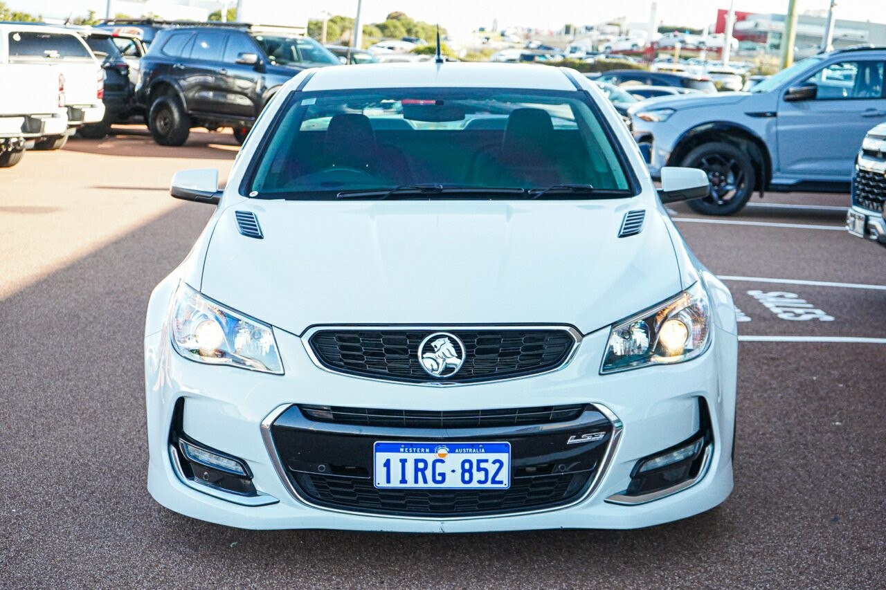 Holden Ute image 4