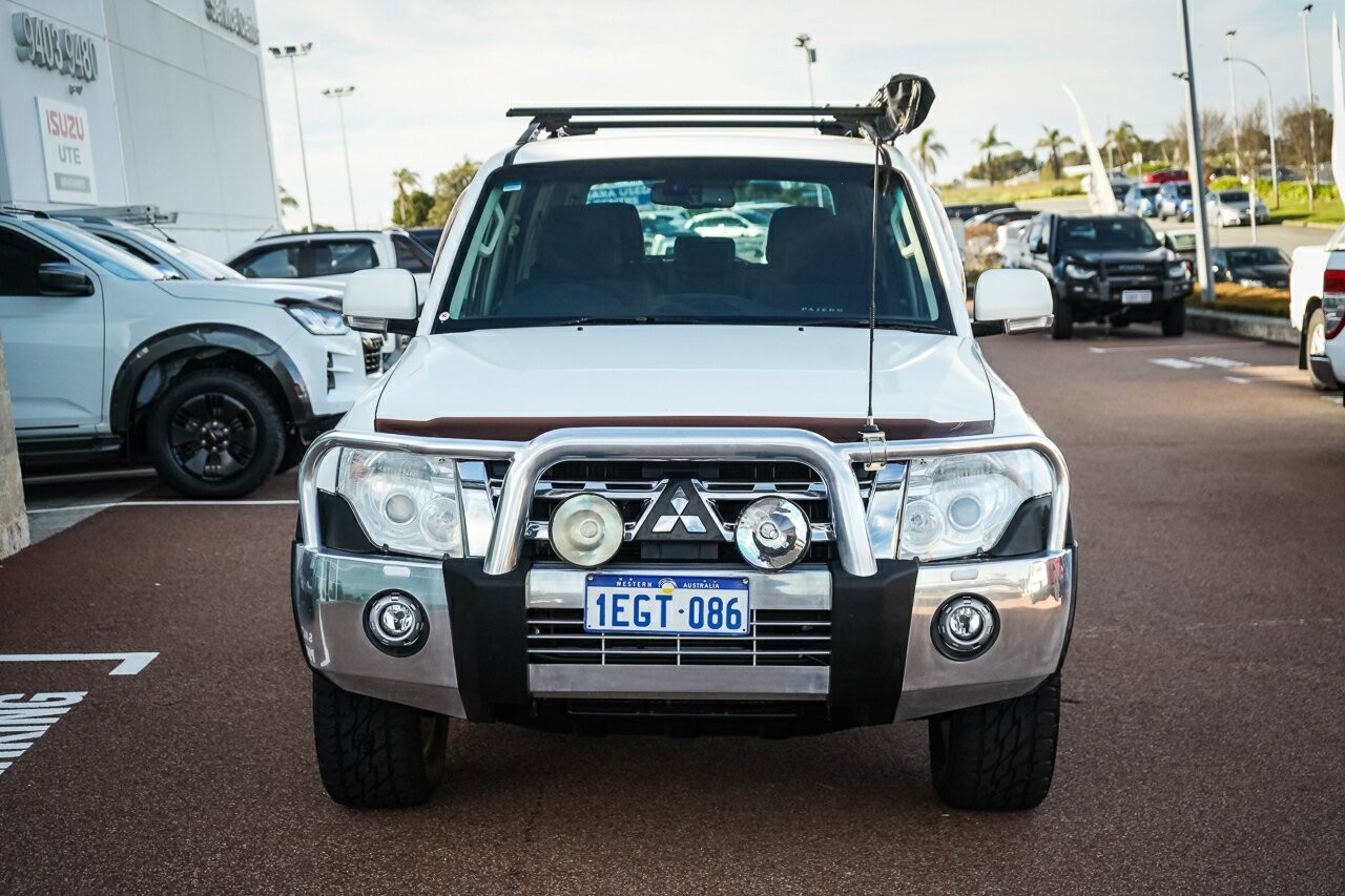Mitsubishi Pajero image 3