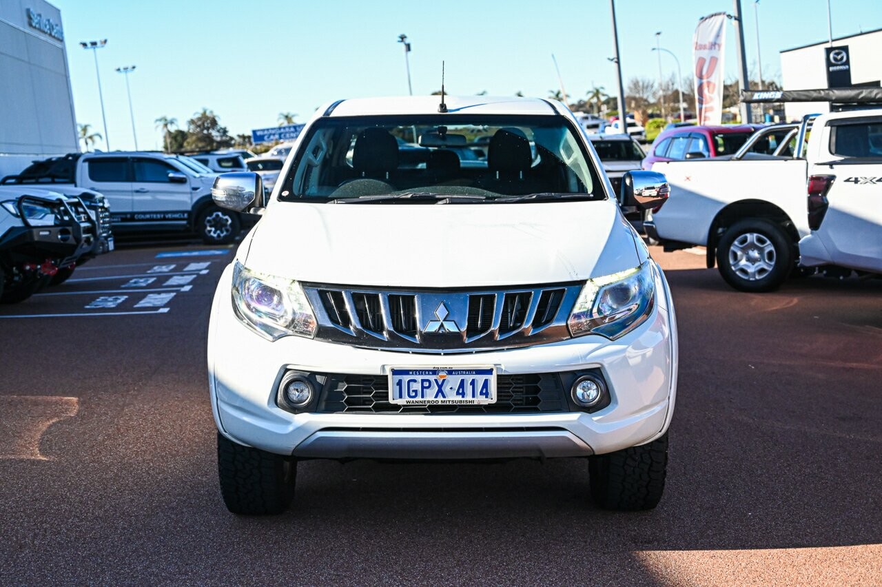 Mitsubishi Triton image 3