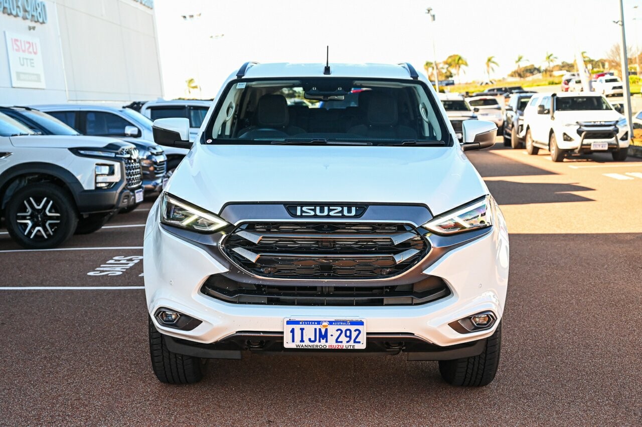 Isuzu Mu-x image 3