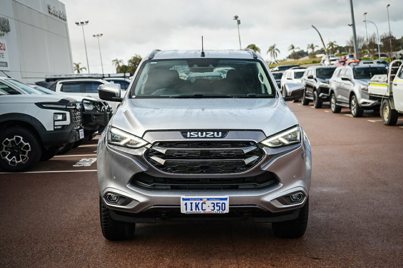Isuzu Mu-x image 3
