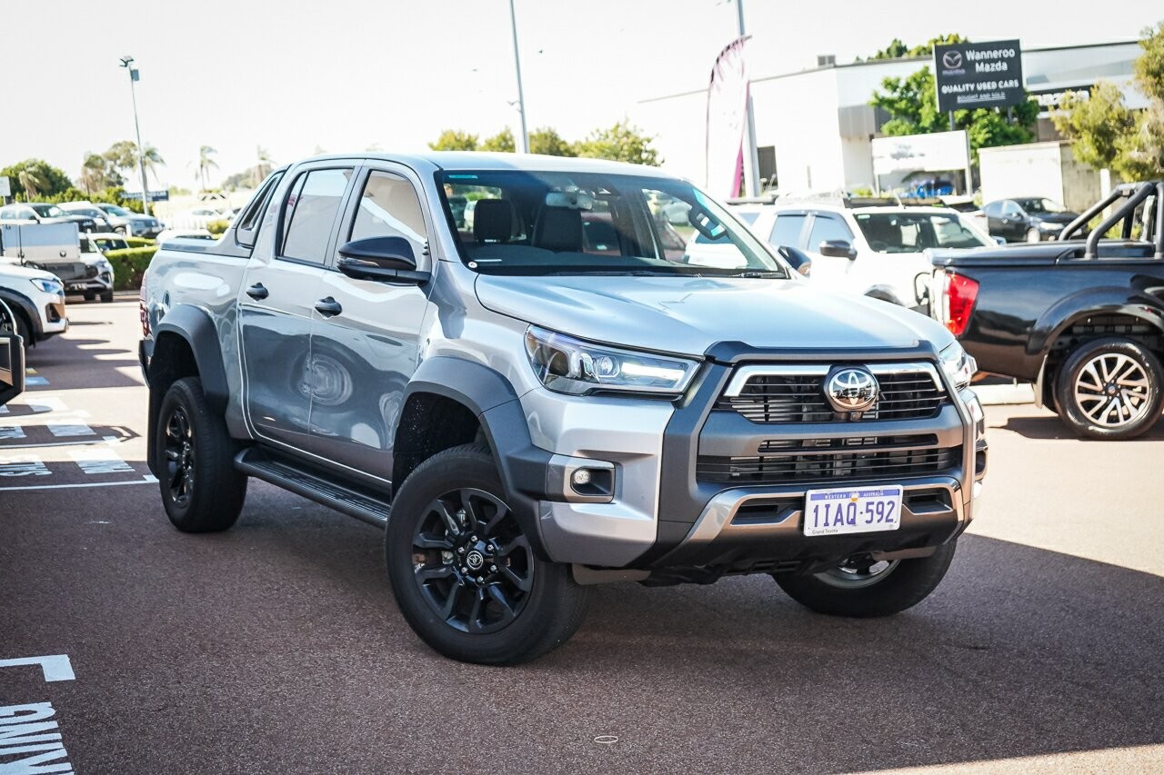 Toyota Hilux image 1