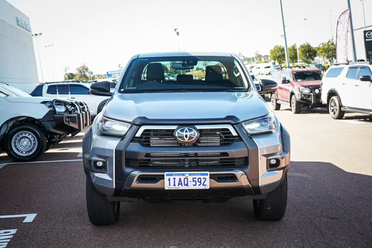 Toyota Hilux image 3