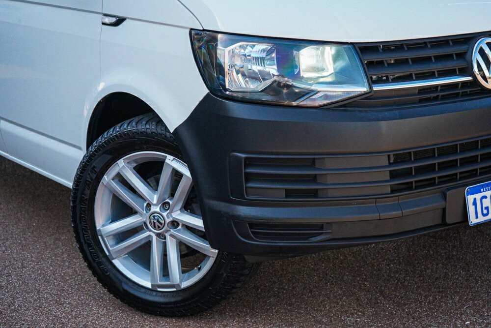 Volkswagen Transporter image 2