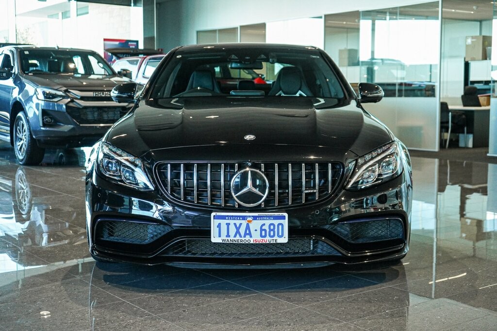 Mercedes Benz C-class image 2