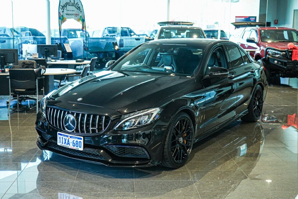 Mercedes Benz C-class image 3