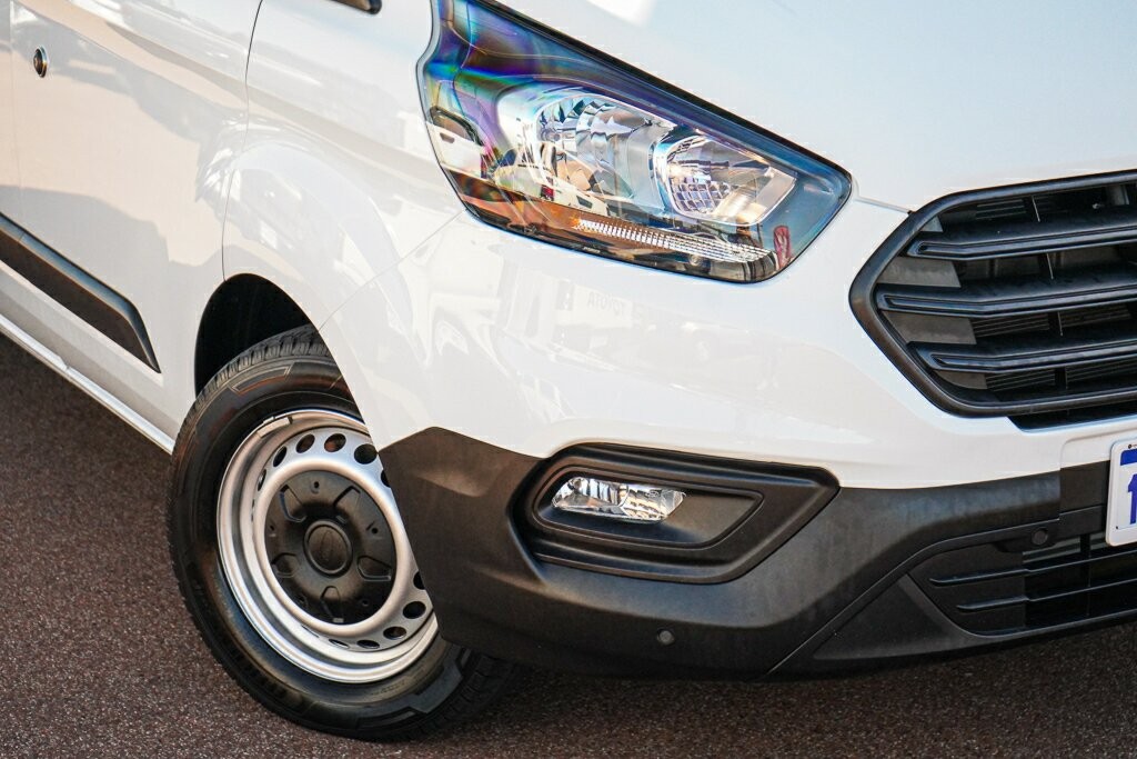 Ford Transit Custom image 2