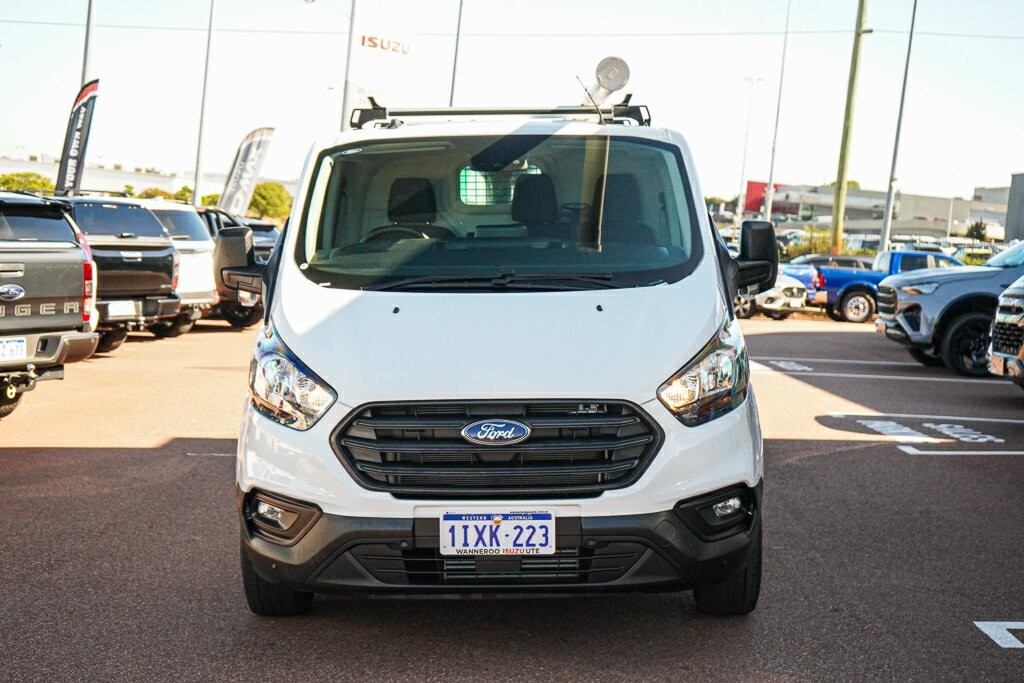 Ford Transit Custom image 3