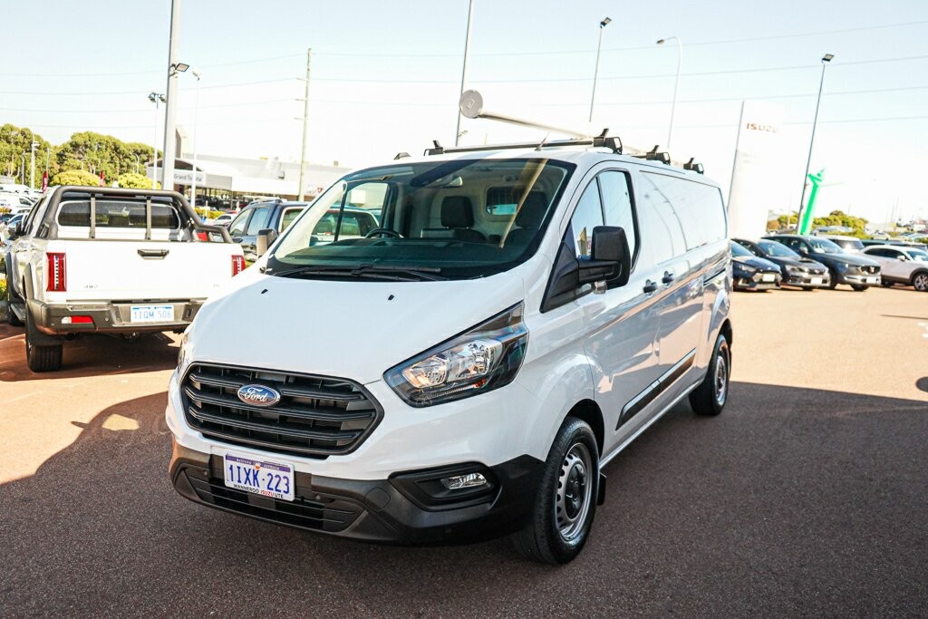 Ford Transit Custom image 4
