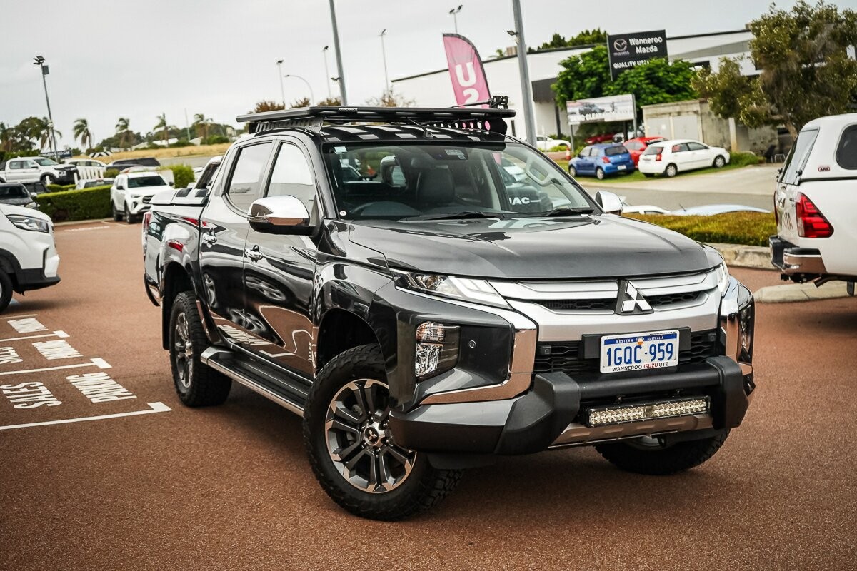 Mitsubishi Triton image 1