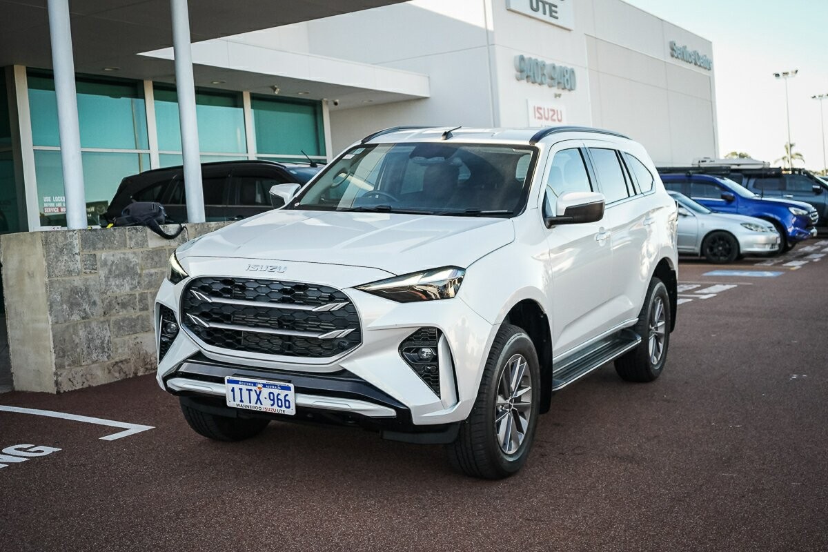Isuzu Mu-x image 4