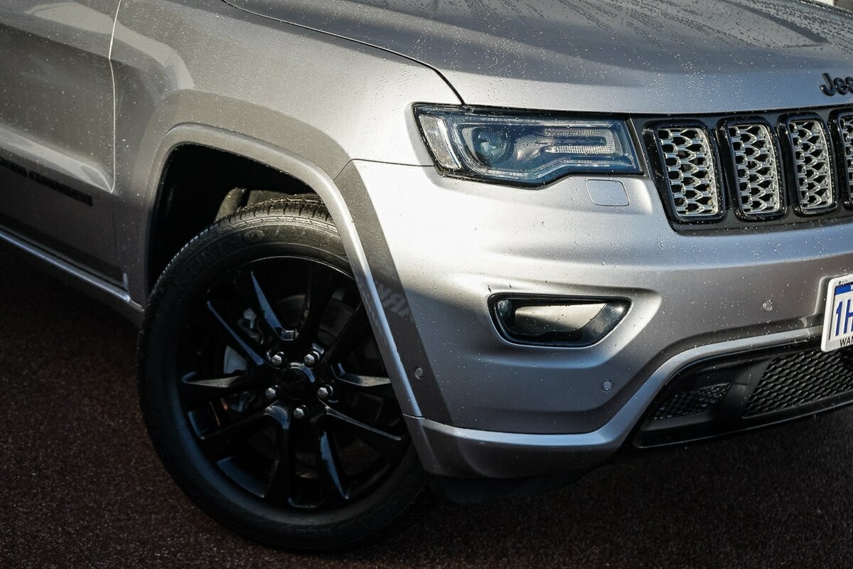 Jeep Grand Cherokee image 2