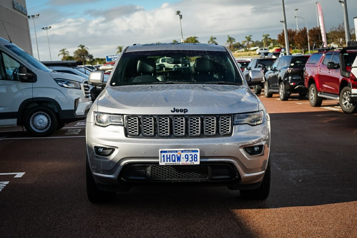 Jeep Grand Cherokee image 3