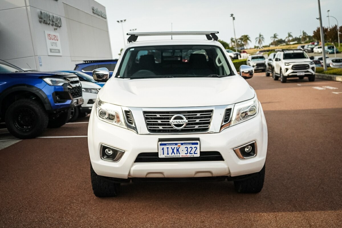 Nissan Navara image 4