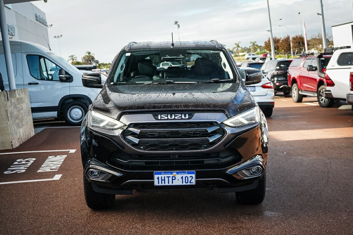 Isuzu Mu-x image 3