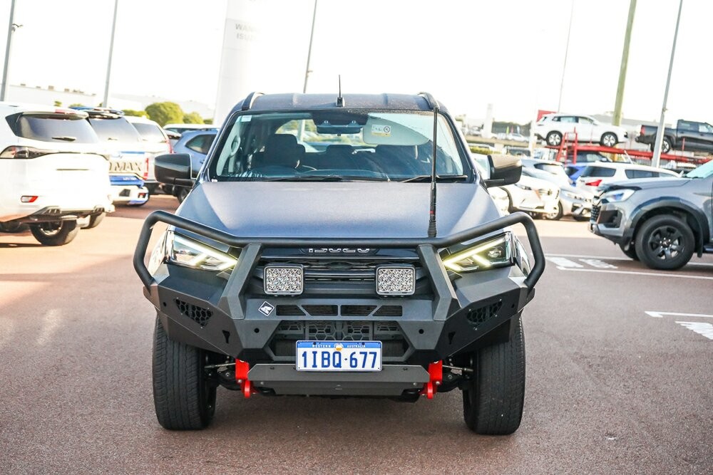 Isuzu Mu-x image 3