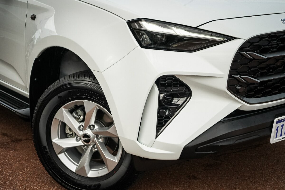 Isuzu Mu-x image 2
