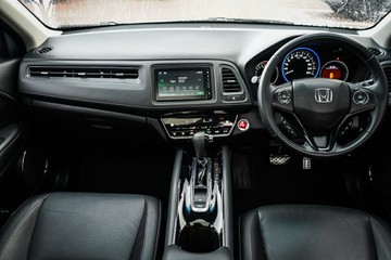 https://vehicle-cdn.autoleague.cloud/4103_21010073_10.jpg
