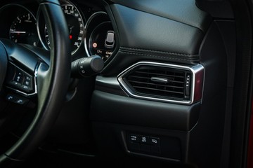 https://vehicle-cdn.autoleague.cloud/4103_21010204_20.jpg