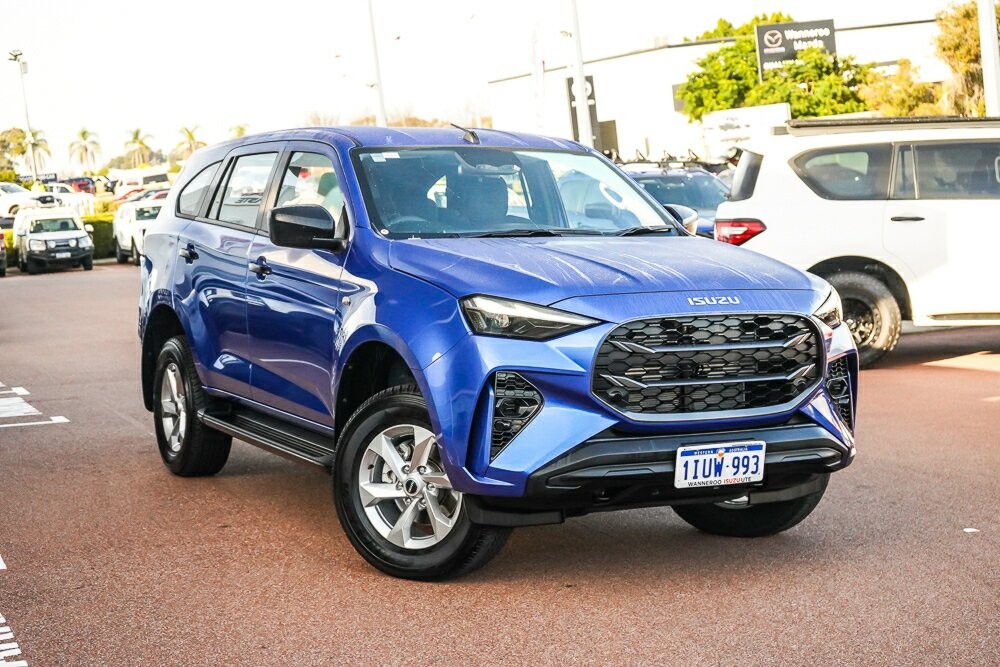 Isuzu Mu-x image 1