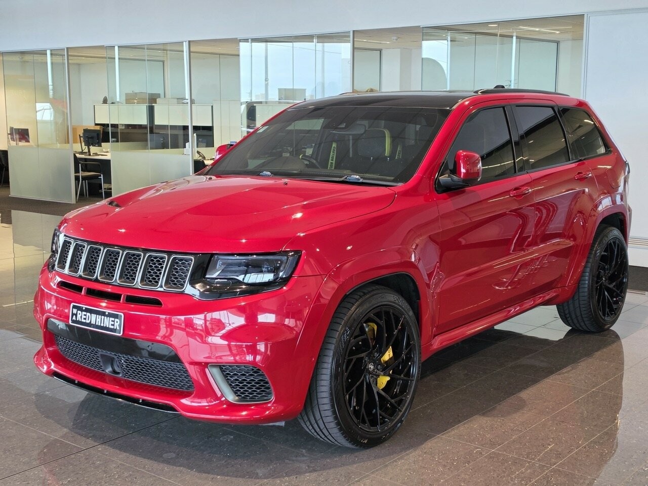 Jeep Grand Cherokee image 2