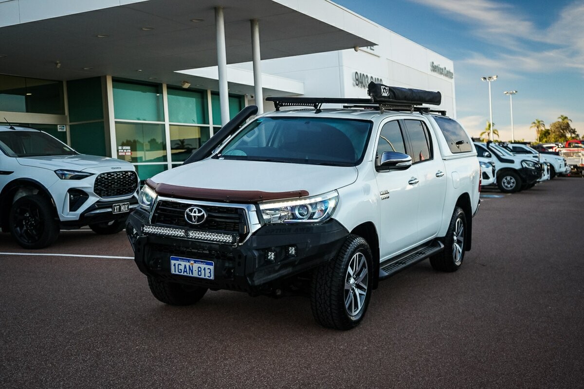 Toyota Hilux image 4