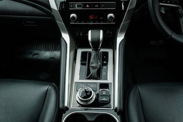 https://vehicle-cdn.autoleague.cloud/4103_21010321_14.jpg