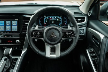 https://vehicle-cdn.autoleague.cloud/4103_21010321_15.jpg
