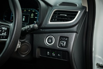 https://vehicle-cdn.autoleague.cloud/4103_21010321_21.jpg