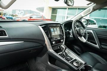 https://vehicle-cdn.autoleague.cloud/4103_21010321_27.jpg