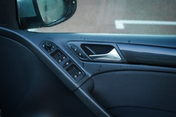 https://vehicle-cdn.autoleague.cloud/4103_21010325_18.jpg