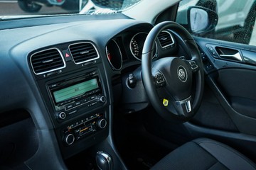 https://vehicle-cdn.autoleague.cloud/4103_21010325_25.jpg