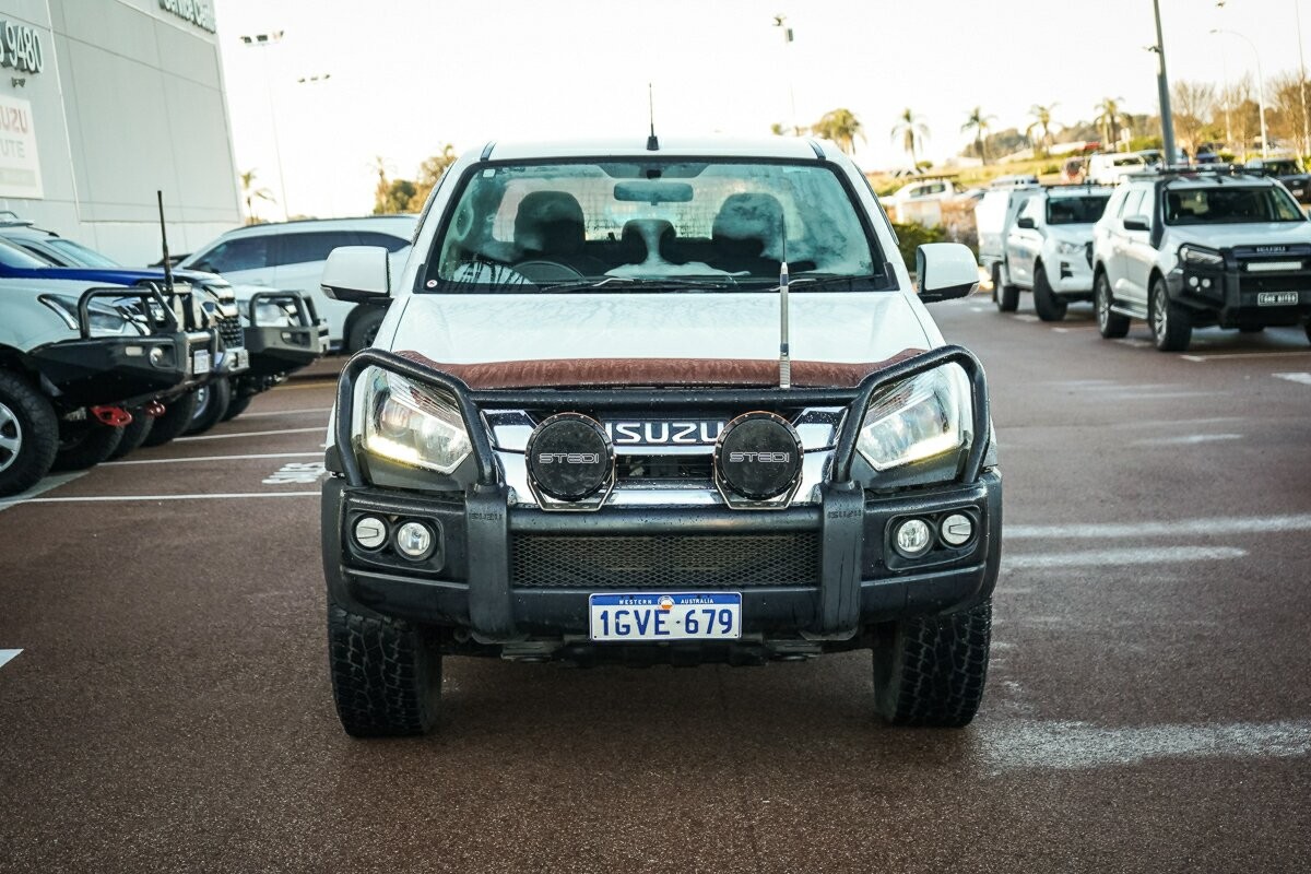 Isuzu D-max image 3