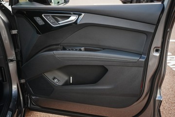 https://vehicle-cdn.autoleague.cloud/4103_21010387_13.jpg
