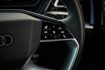 https://vehicle-cdn.autoleague.cloud/4103_21010387_16.jpg