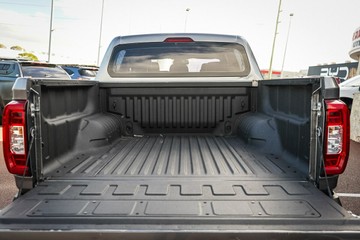 https://vehicle-cdn.autoleague.cloud/4103_21010396_10.jpg