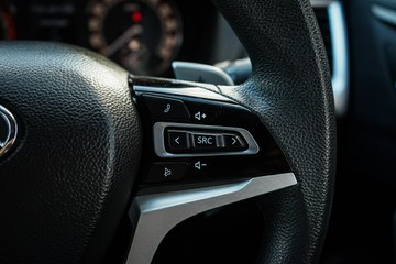 https://vehicle-cdn.autoleague.cloud/4103_21010396_15.jpg