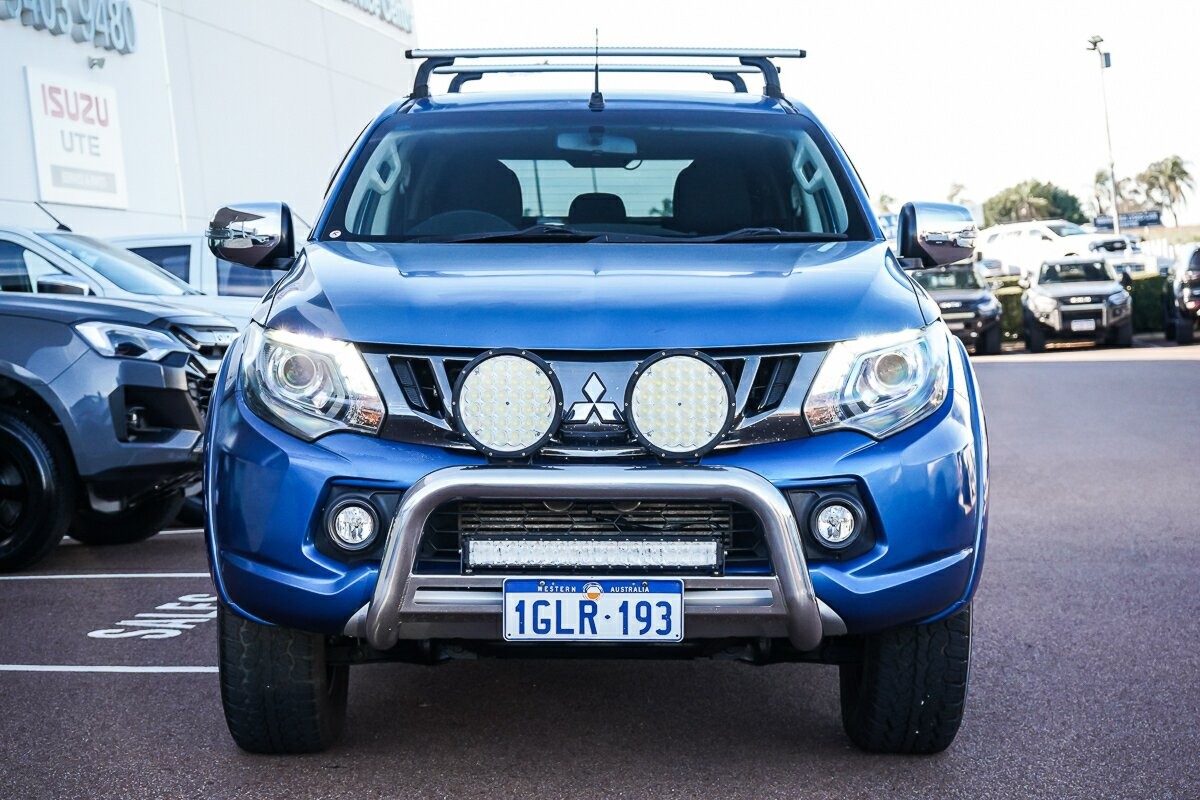 Mitsubishi Triton image 3