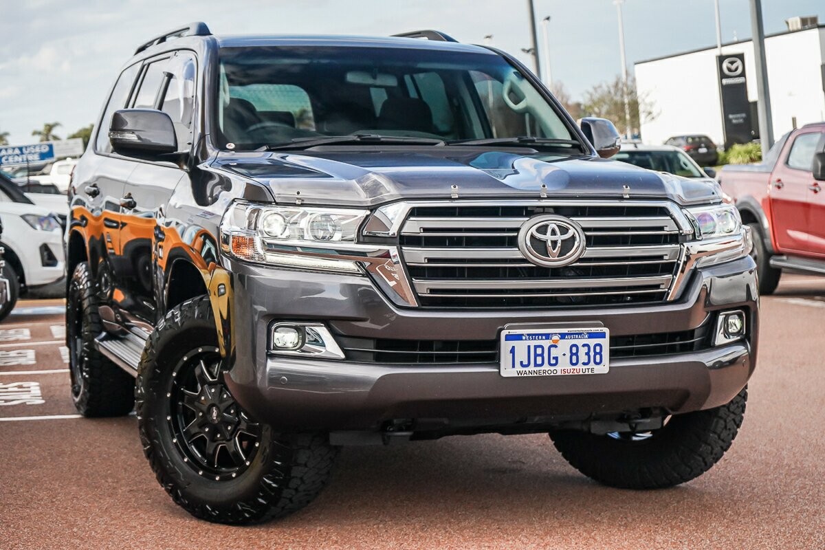 Toyota Landcruiser image 1