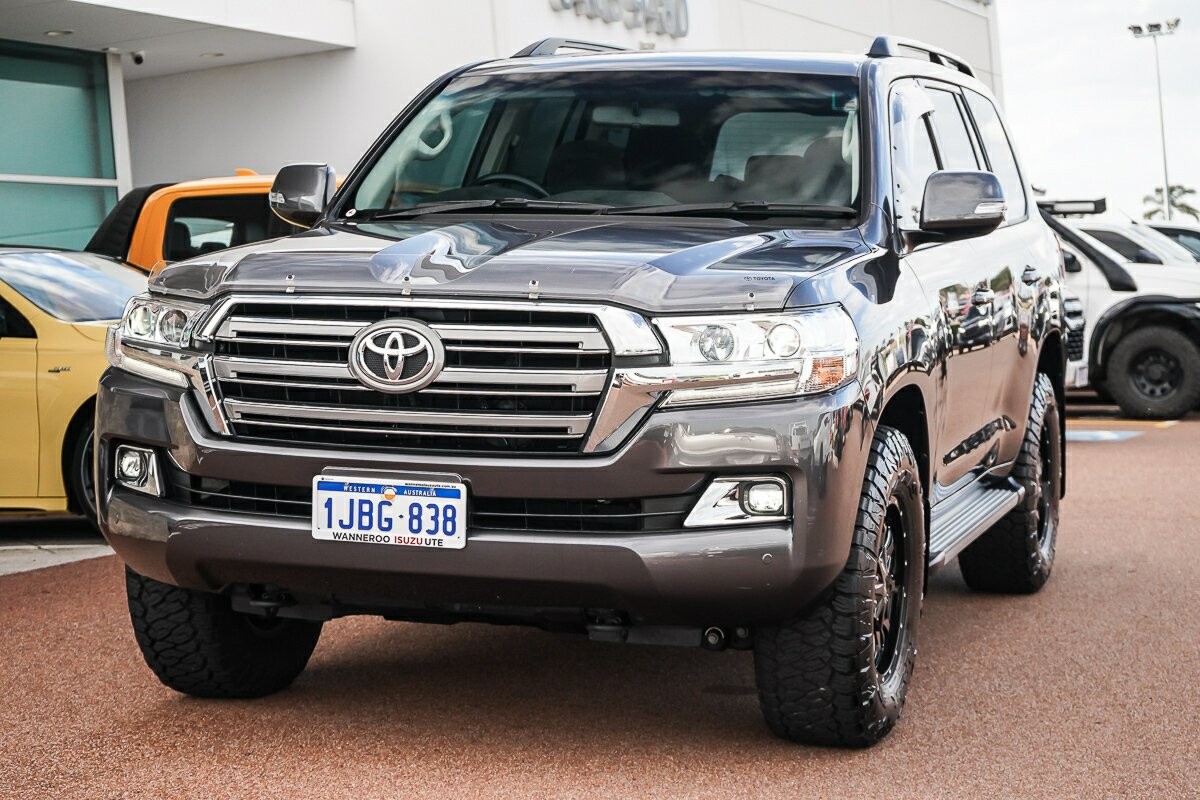 Toyota Landcruiser image 4